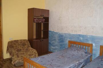 Фото номера Трехместный номер Гостевой дом Olesya Guesthouse г. Мцване-Концхи 4