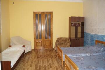 Фото номера Трехместный номер Гостевой дом Olesya Guesthouse г. Мцване-Концхи 2