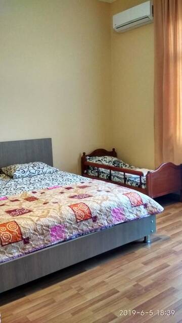 Фото номера Трехместный номер с видом на горы Гостевой дом Olesya Guesthouse г. Мцване-Концхи 4