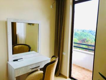 Фото номера Небольшой двухместный номер с 1 кроватью Отель Holiday House Green Cape Batumi г. Мцване-Концхи 13